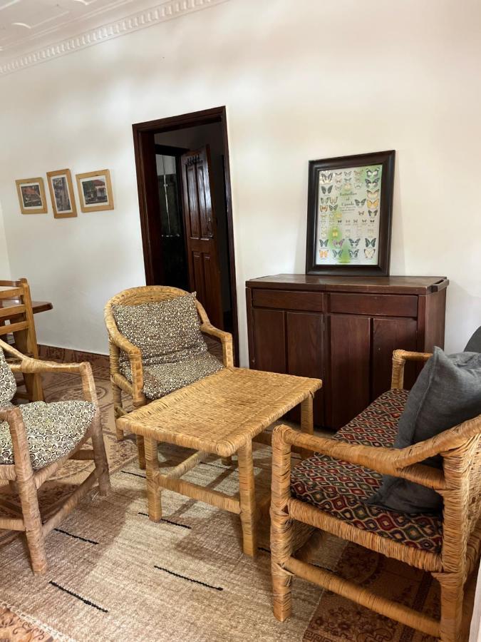 Bed and Breakfast 30 Wilson Джинджа Экстерьер фото